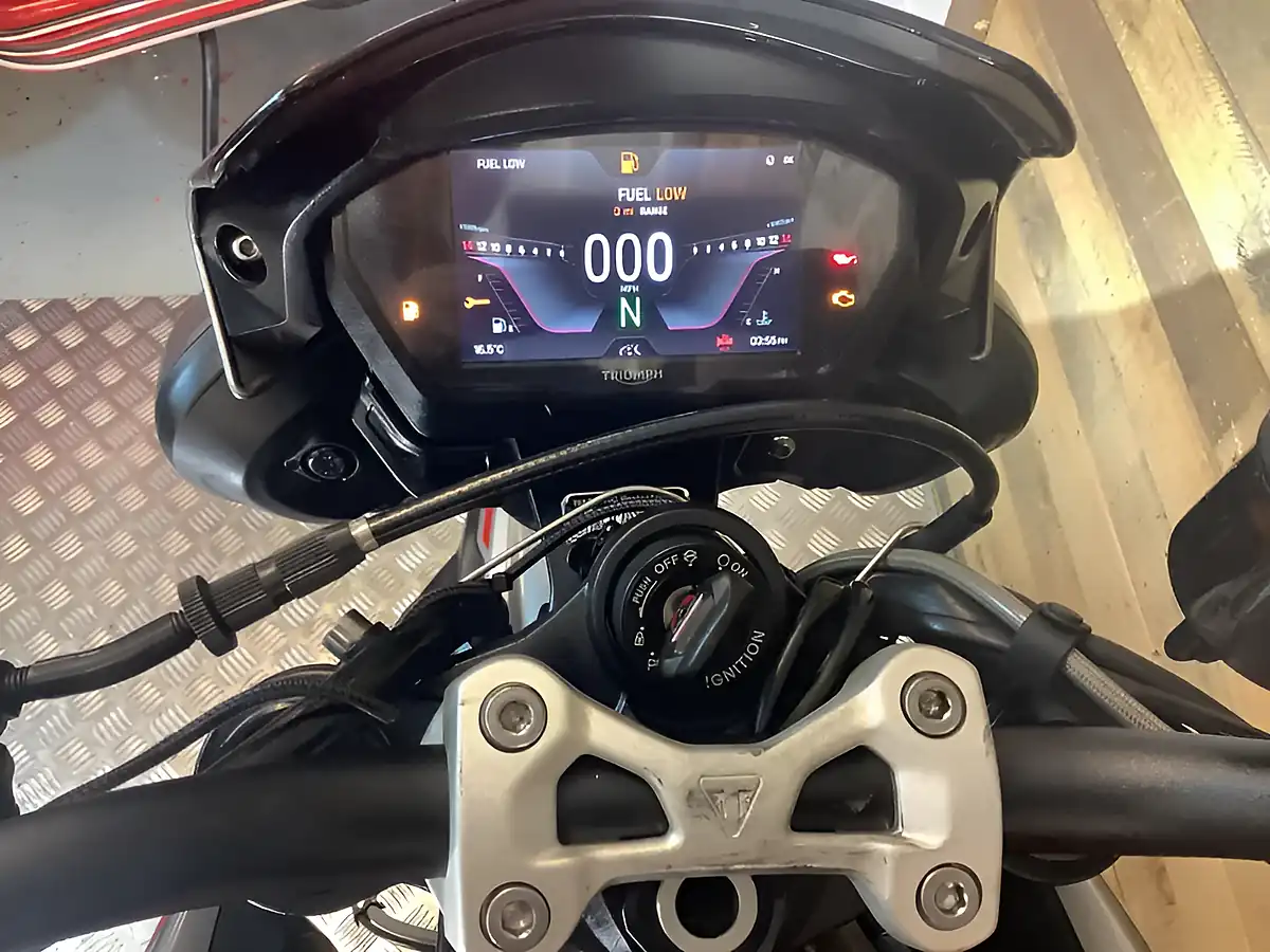 Used 2020 Triumph Street Triple 765 RS X-Ring Silver - Interior and Exterior details 10