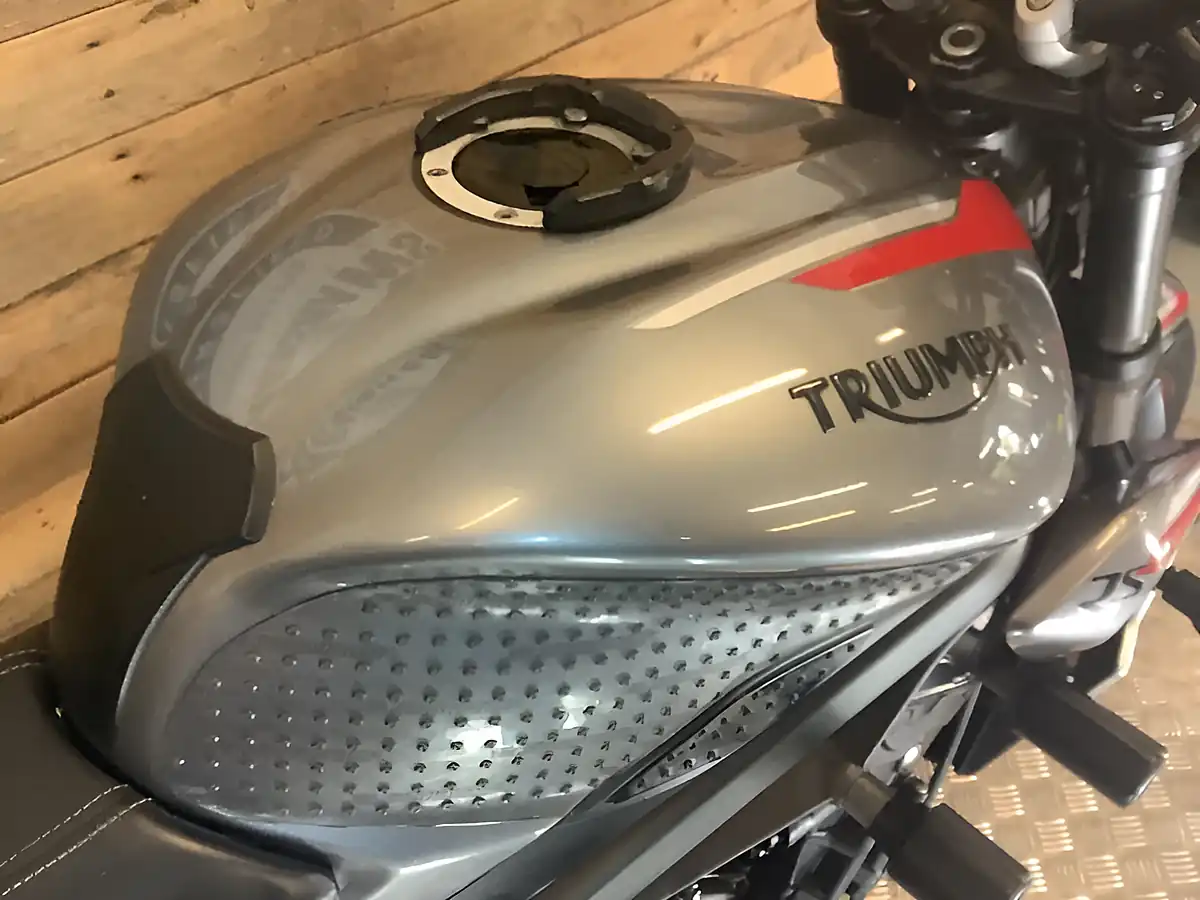 Used 2020 Triumph Street Triple 765 RS X-Ring Silver - Interior and Exterior details 11