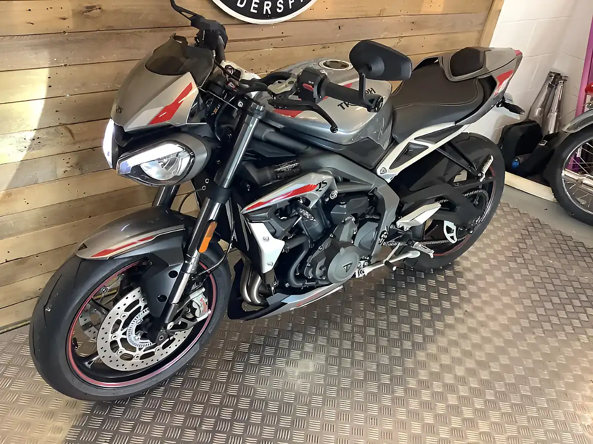 Used 2020 Triumph Street Triple RS X-Ring Silver - Interior and Exterior details 3