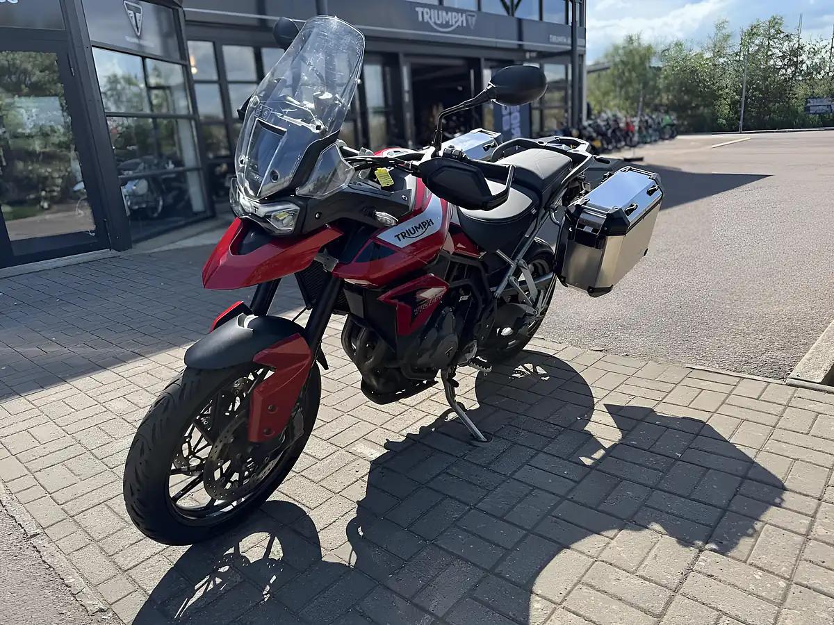 Used 2020 Triumph Tiger 900 GT Red - Interior and Exterior details 5