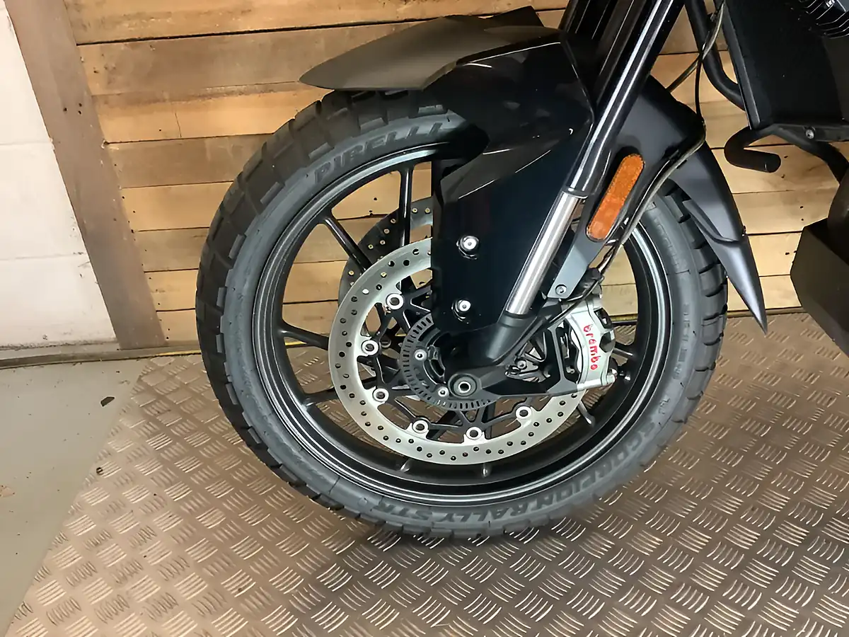 Used 2020 Triumph Tiger GT Black - Interior and Exterior details 19