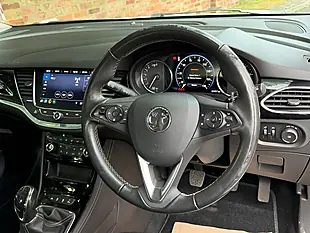 Used 2020 Vauxhall Astra Elite Nav Premium White - Interior and Exterior details 9