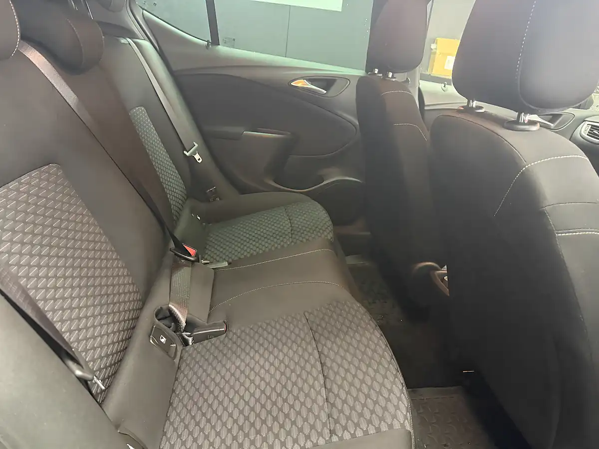 Used 2020 Vauxhall Astra Se Grey - Interior and Exterior details 10