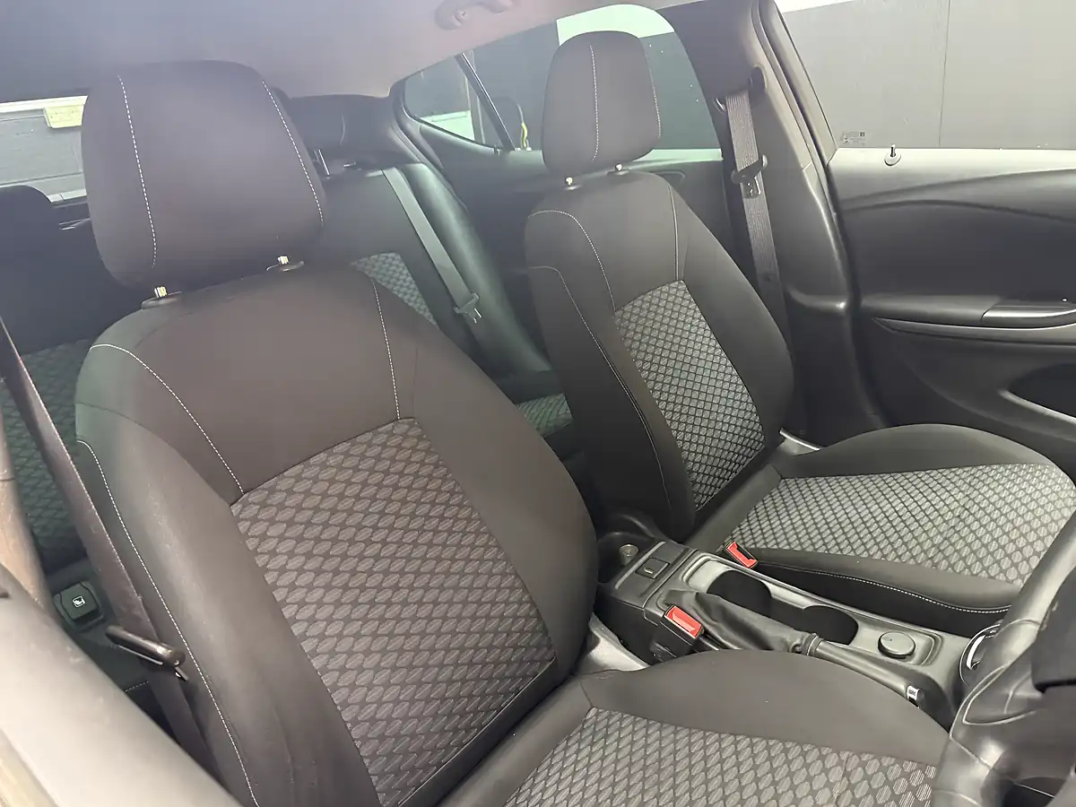 Used 2020 Vauxhall Astra Se Grey - Interior and Exterior details 11