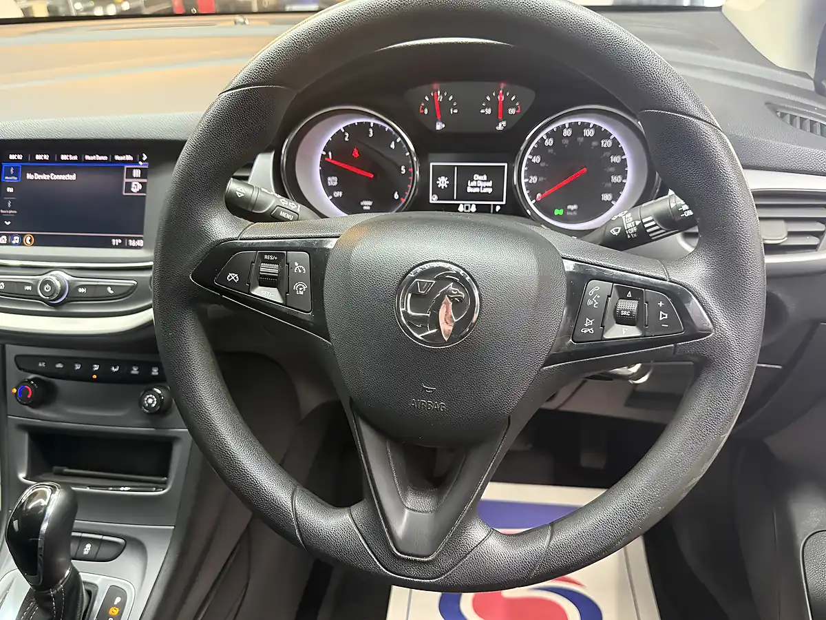 Used 2020 Vauxhall Astra Se Grey - Interior and Exterior details 13