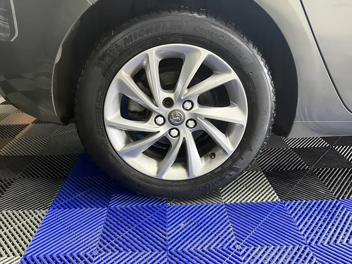 Used 2020 Vauxhall Astra Se Grey - Interior and Exterior details 16
