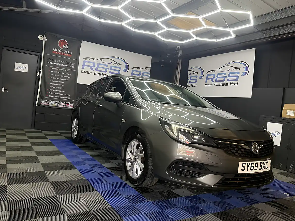 Used 2020 Vauxhall Astra Se Grey - Interior and Exterior details 4