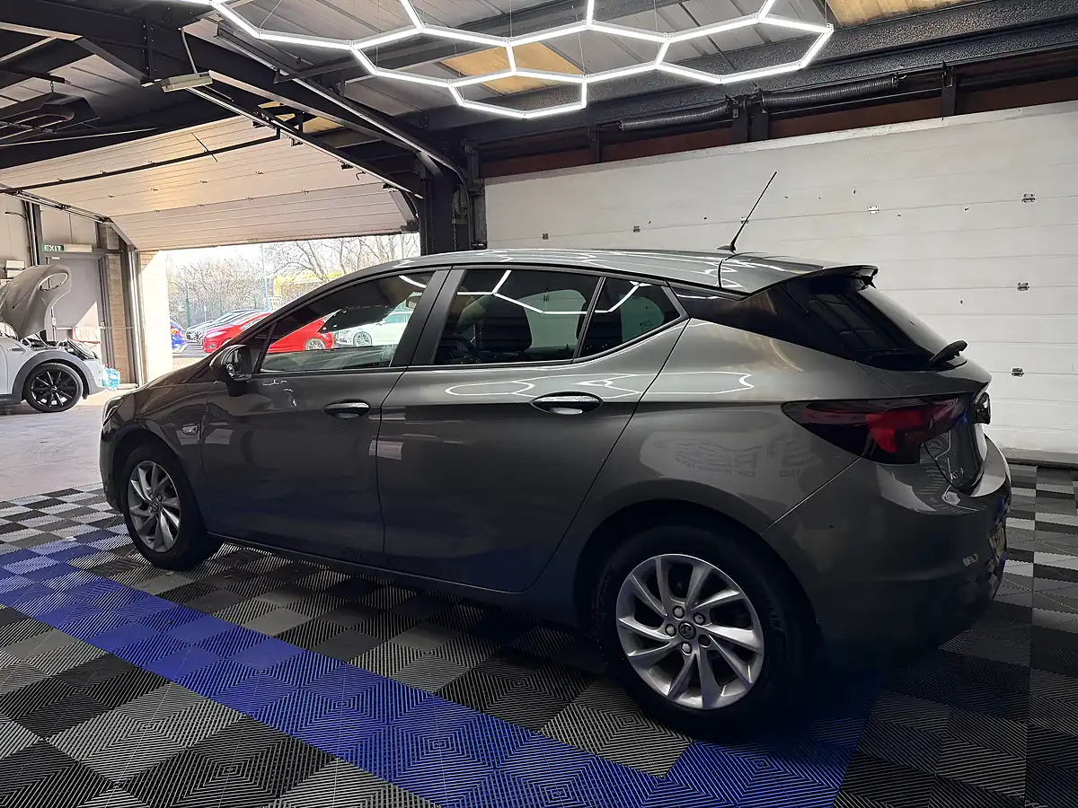 Used 2020 Vauxhall Astra Se Grey - Interior and Exterior details 6