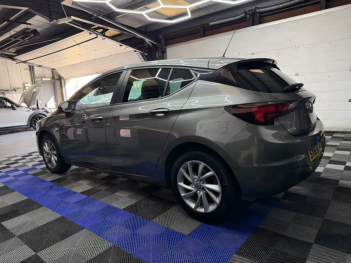 Used 2020 Vauxhall Astra Se Grey - Interior and Exterior details 7