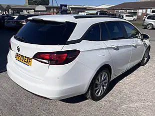 Used 2020 Vauxhall Astra Se Olympic White - Interior and Exterior details 6