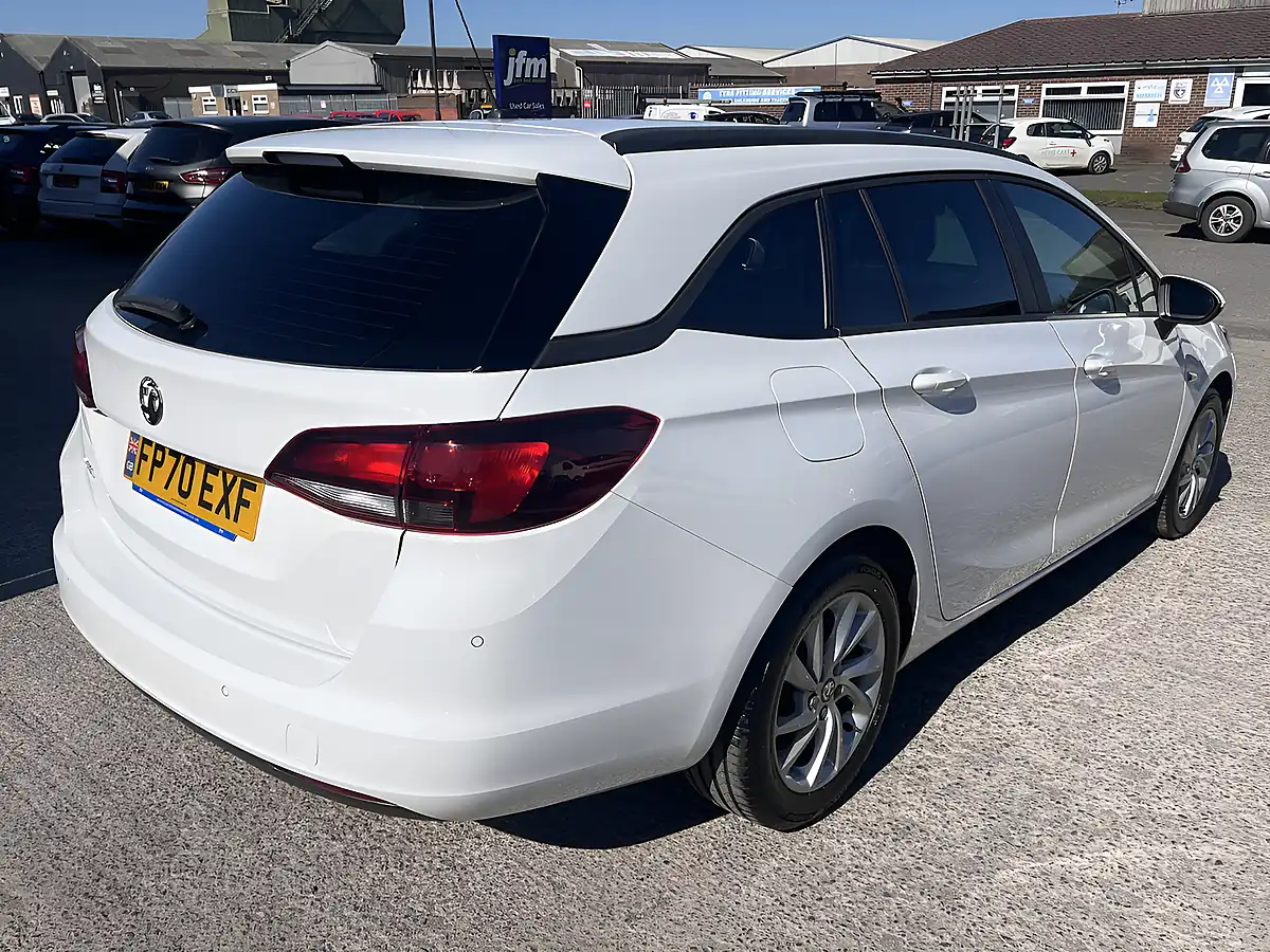 Used 2020 Vauxhall Astra Se Olympic White - Interior and Exterior details 6