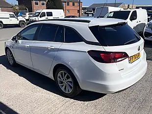 Used 2020 Vauxhall Astra Se Olympic White - Interior and Exterior details 8
