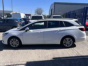 Used 2020 Vauxhall Astra Se Olympic White - Interior and Exterior details 9