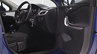 Used 2020 Vauxhall Astra Sri Blue - Interior and Exterior details 17