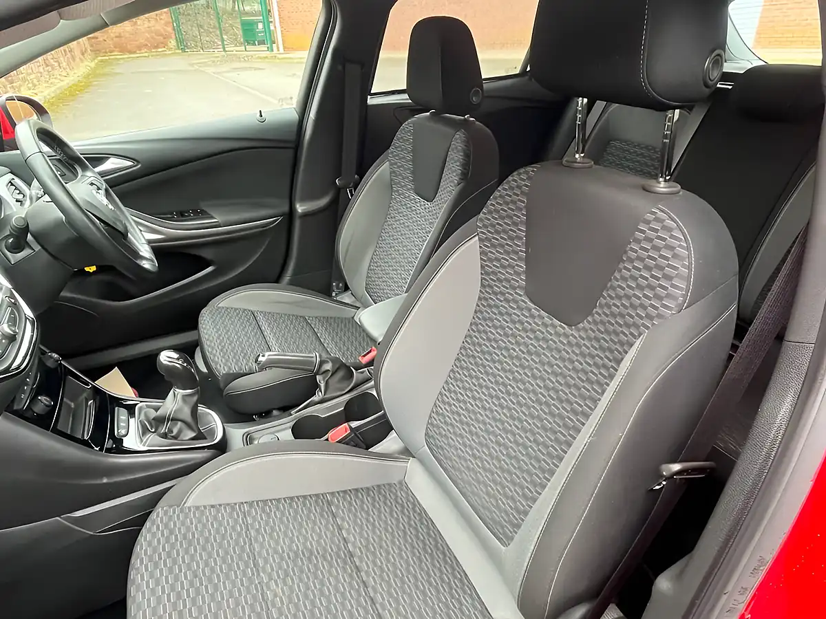 Used 2020 Vauxhall Astra Sri Nav Lava Red - Interior and Exterior details 12