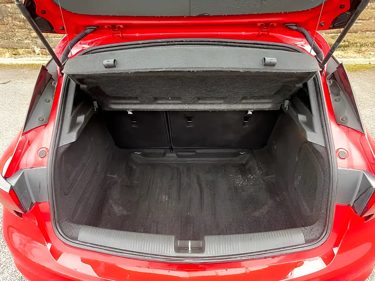 Used 2020 Vauxhall Astra Sri Nav Lava Red - Interior and Exterior details 8
