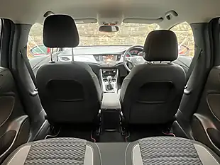 Used 2020 Vauxhall Astra Sri Nav Lava Red - Interior and Exterior details 9