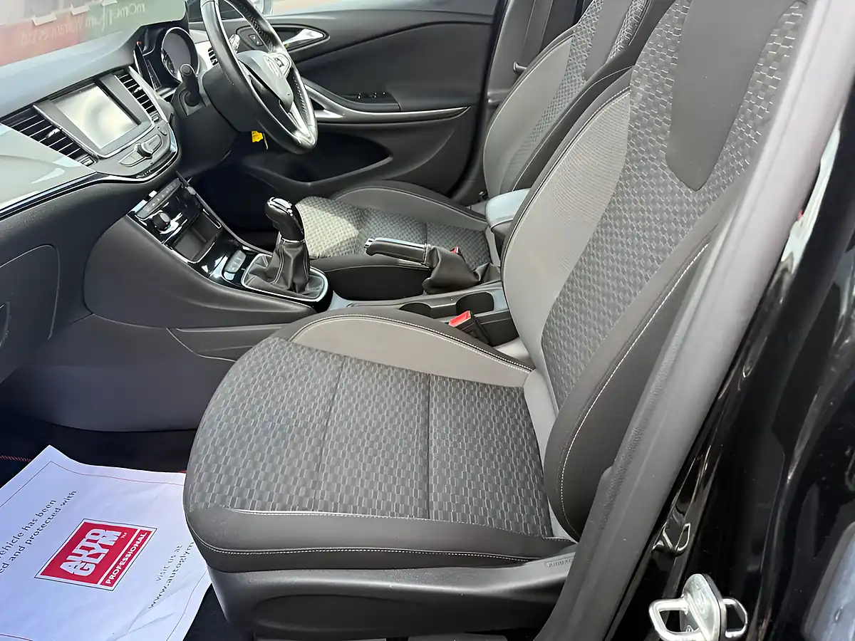 Used 2020 Vauxhall Astra Sri Nav Mineral Black - Interior and Exterior details 11