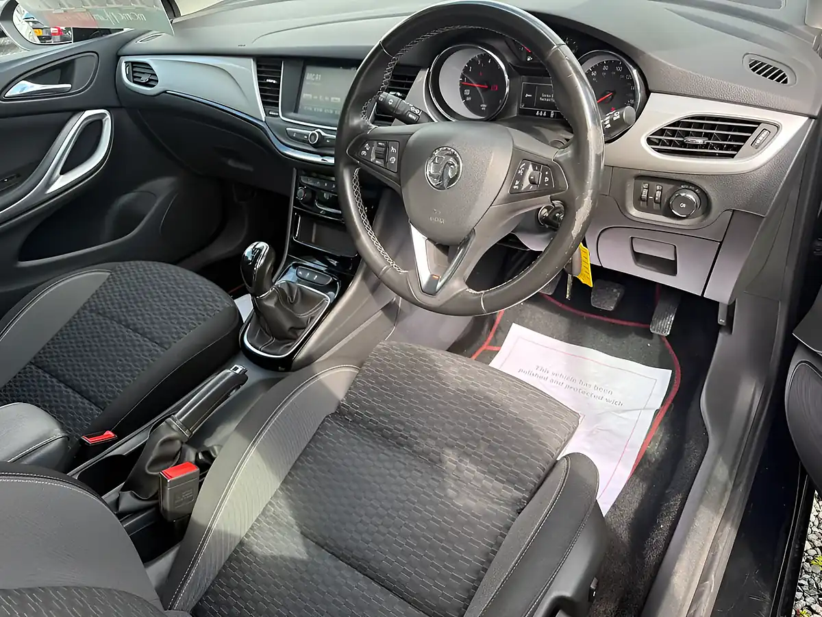 Used 2020 Vauxhall Astra Sri Nav Mineral Black - Interior and Exterior details 8