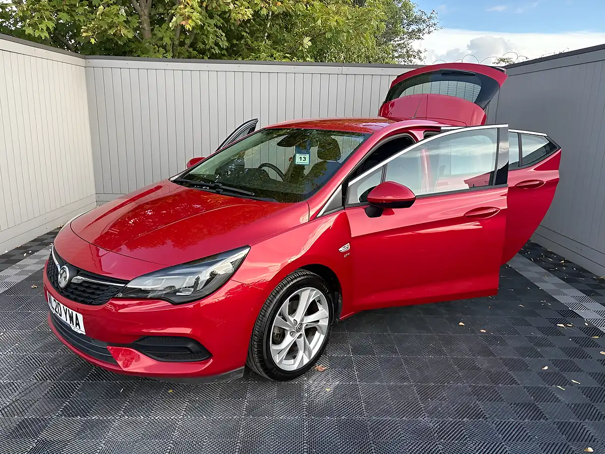 Used 2020 Vauxhall Astra Sri Nav Red - Interior and Exterior details 6
