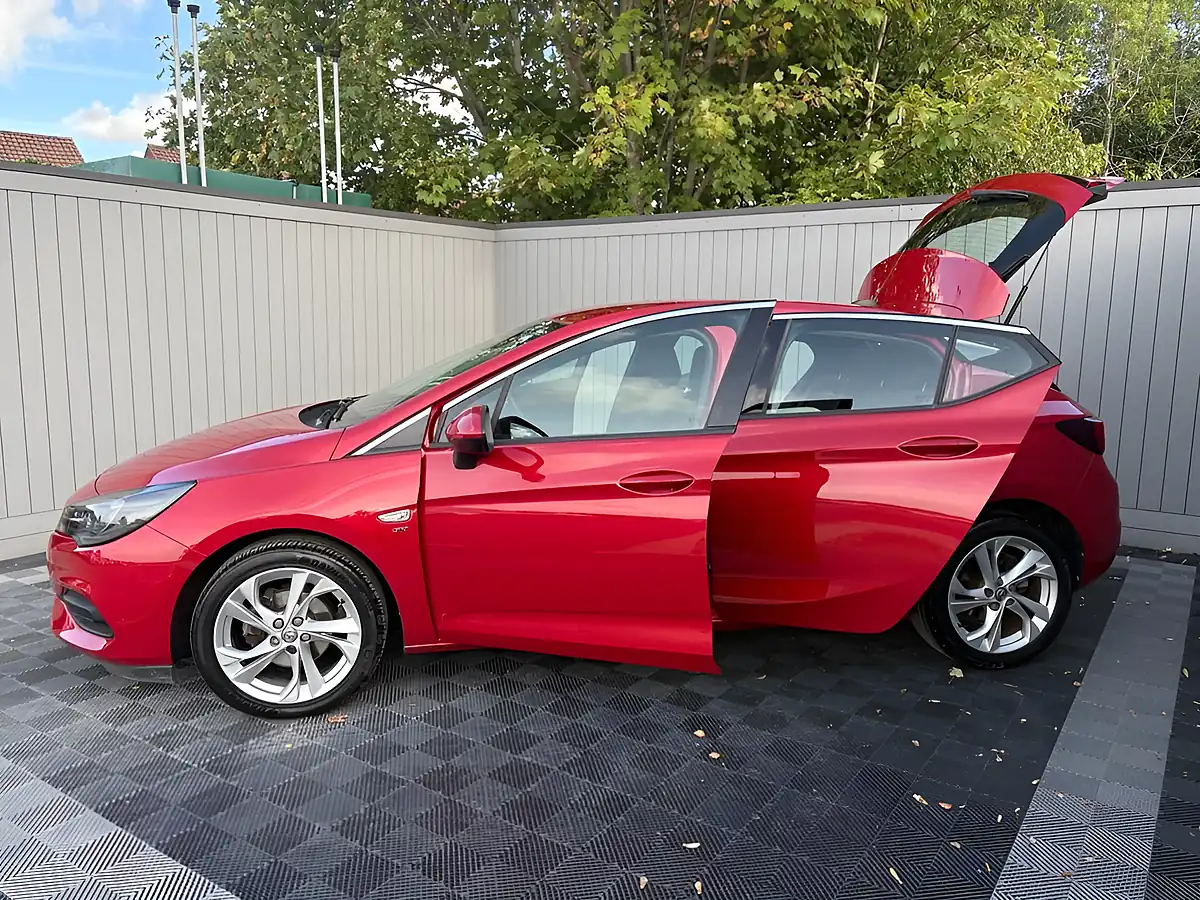 Used 2020 Vauxhall Astra Sri Nav Red - Interior and Exterior details 8