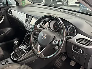 Used 2020 Vauxhall Astra Sri Vx Line Nav Silver - Interior and Exterior details 9