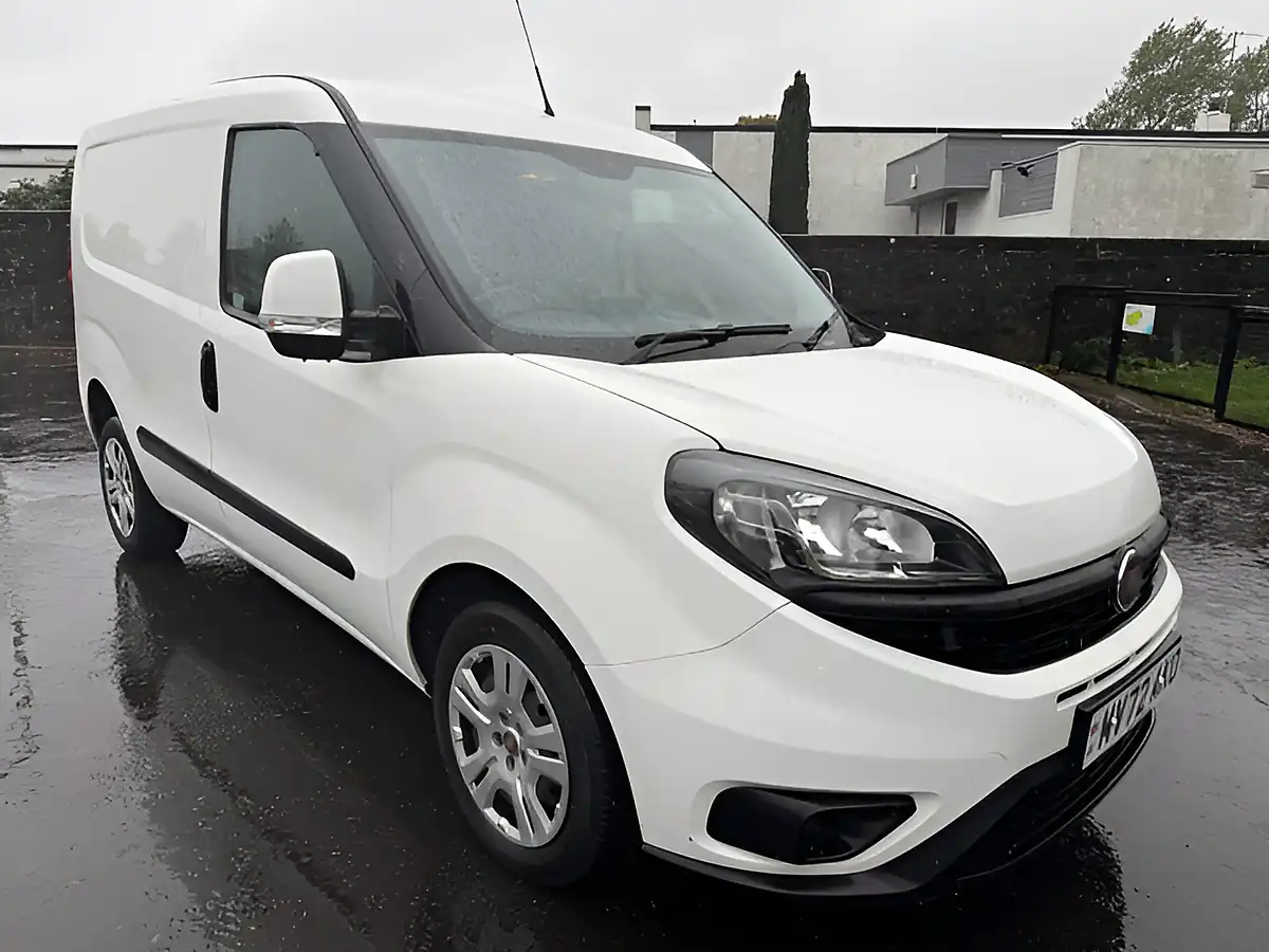 Used 2020 Vauxhall Combo 2300 Edition White - Interior and Exterior details 9