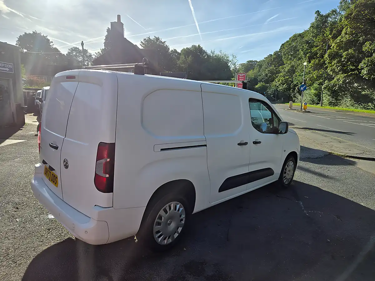 Used 2020 Vauxhall Combo H1 Sportive White - Interior and Exterior details 11