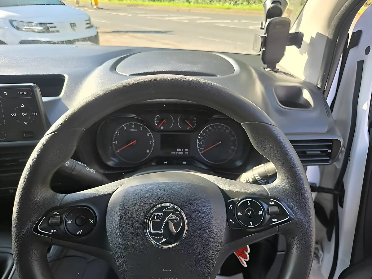 Used 2020 Vauxhall Combo H1 Sportive White - Interior and Exterior details 15