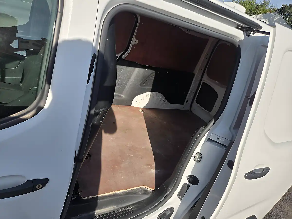 Used 2020 Vauxhall Combo H1 Sportive White - Interior and Exterior details 6