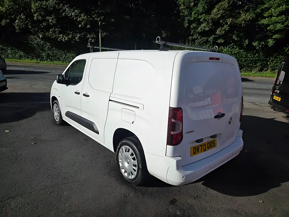 Used 2020 Vauxhall Combo H1 Sportive White - Interior and Exterior details 8