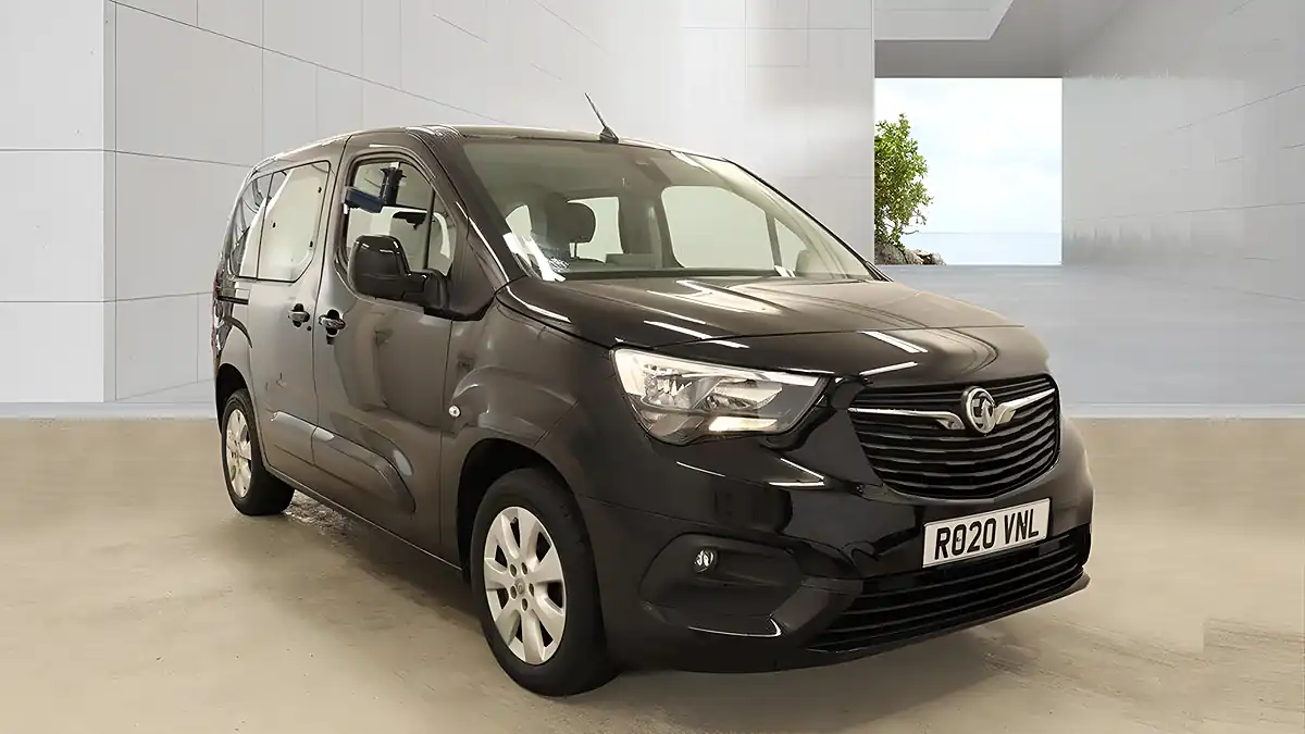 Used 2020 Vauxhall Combo Life Energy Black - Interior and Exterior details 2