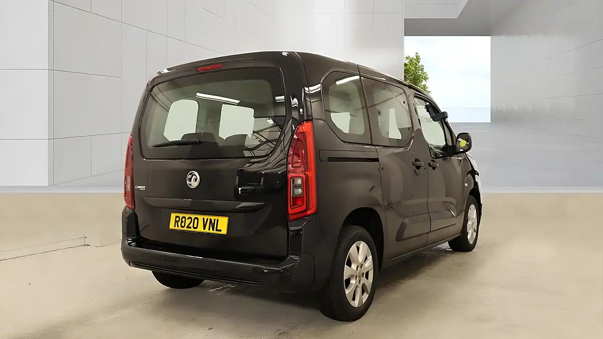 Used 2020 Vauxhall Combo Life Energy Black - Interior and Exterior details 5