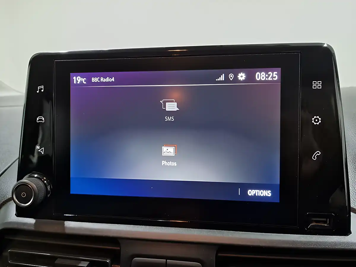 Used 2020 Vauxhall Combo Life Energy Blue - Interior and Exterior details 13