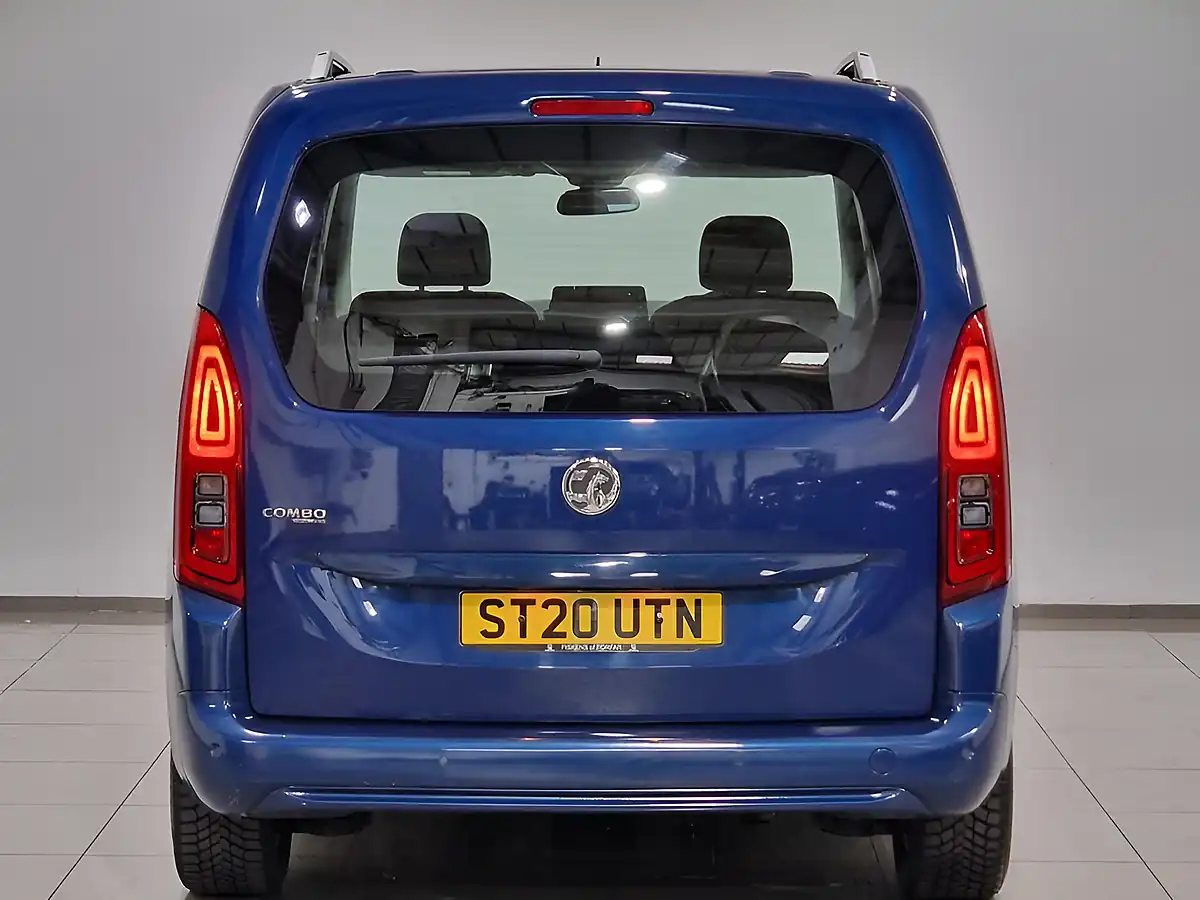Used 2020 Vauxhall Combo Life Energy Blue - Interior and Exterior details 5