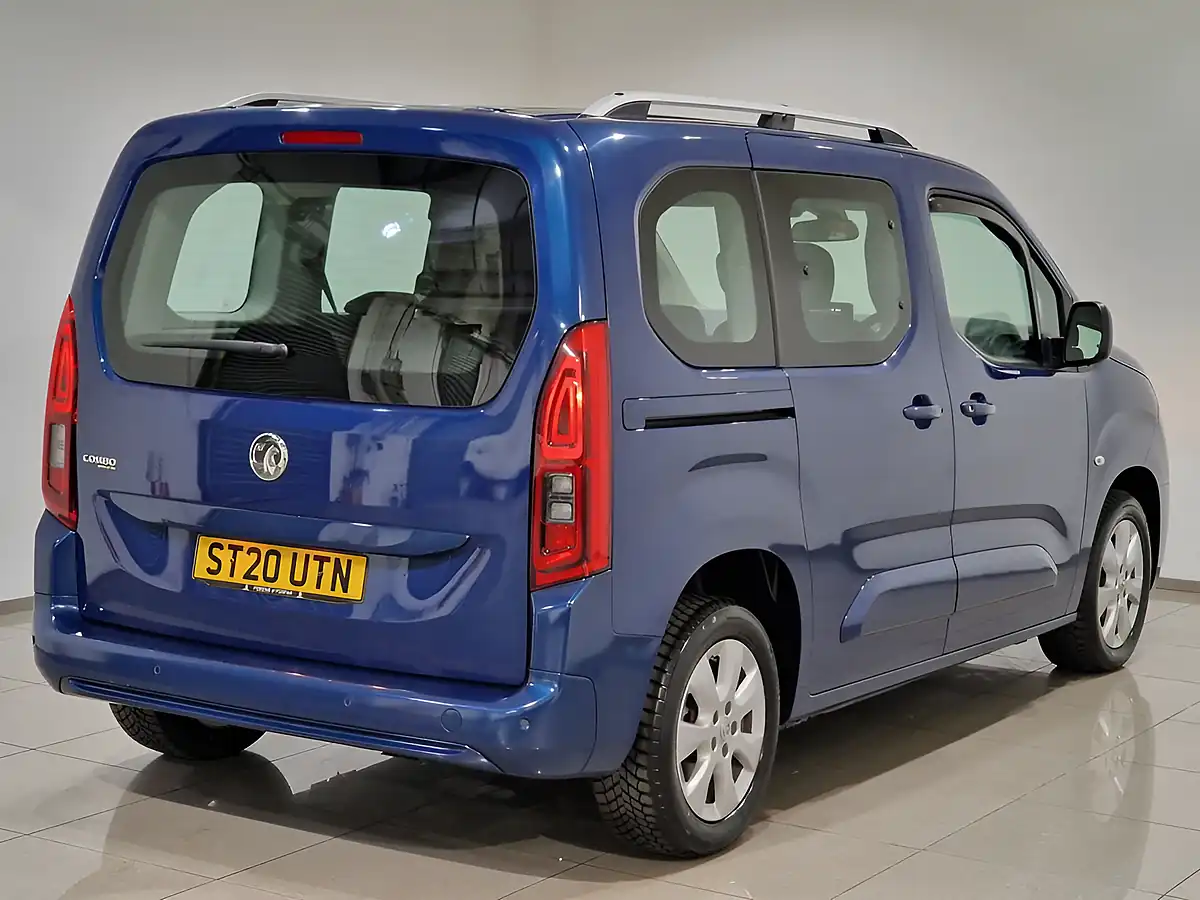 Used 2020 Vauxhall Combo Life Energy Blue - Interior and Exterior details 6
