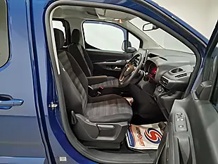 Used 2020 Vauxhall Combo Life Energy Blue - Interior and Exterior details 9