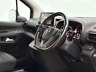 Used 2020 Vauxhall Combo Life Energy Night Blue - Interior and Exterior details 10