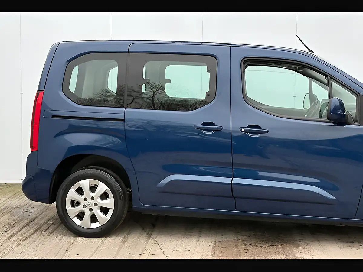 Used 2020 Vauxhall Combo Life Energy Night Blue - Interior and Exterior details 11