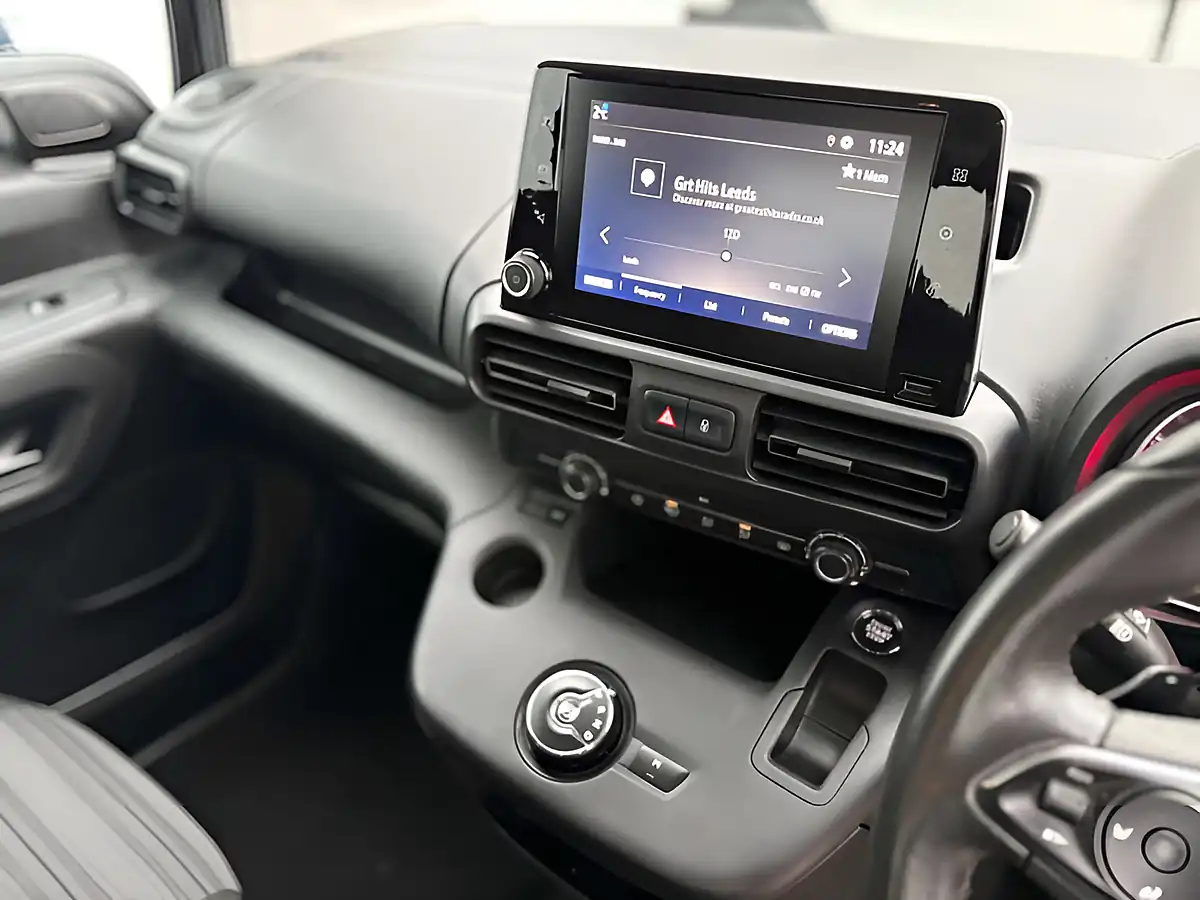 Used 2020 Vauxhall Combo Life Energy Night Blue - Interior and Exterior details 13