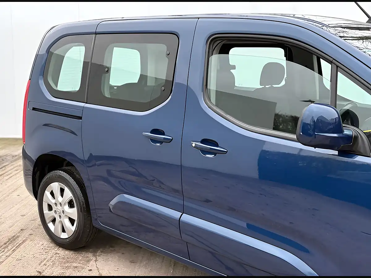 Used 2020 Vauxhall Combo Life Energy Night Blue - Interior and Exterior details 7