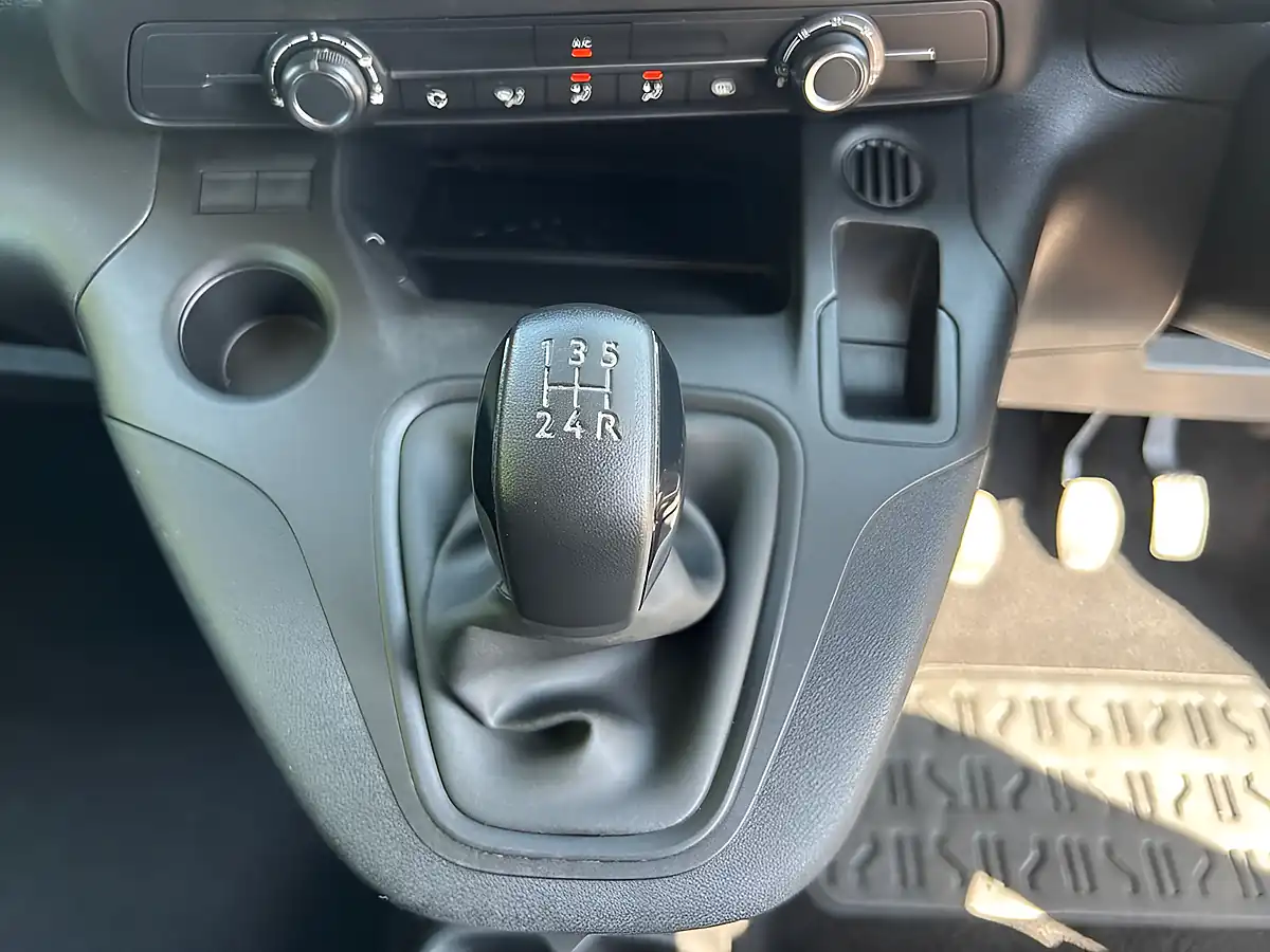 Used 2020 Vauxhall Combo Sportive Grey - Interior and Exterior details 19
