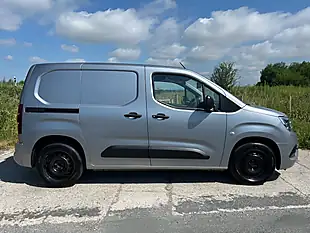 Used 2020 Vauxhall Combo Sportive Grey - Interior and Exterior details 2