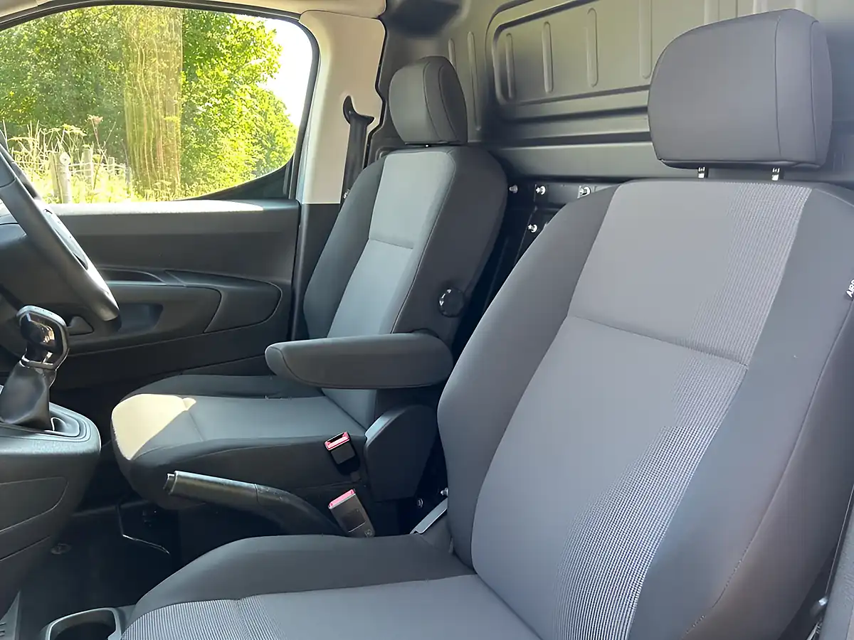 Used 2020 Vauxhall Combo Sportive Grey - Interior and Exterior details 20