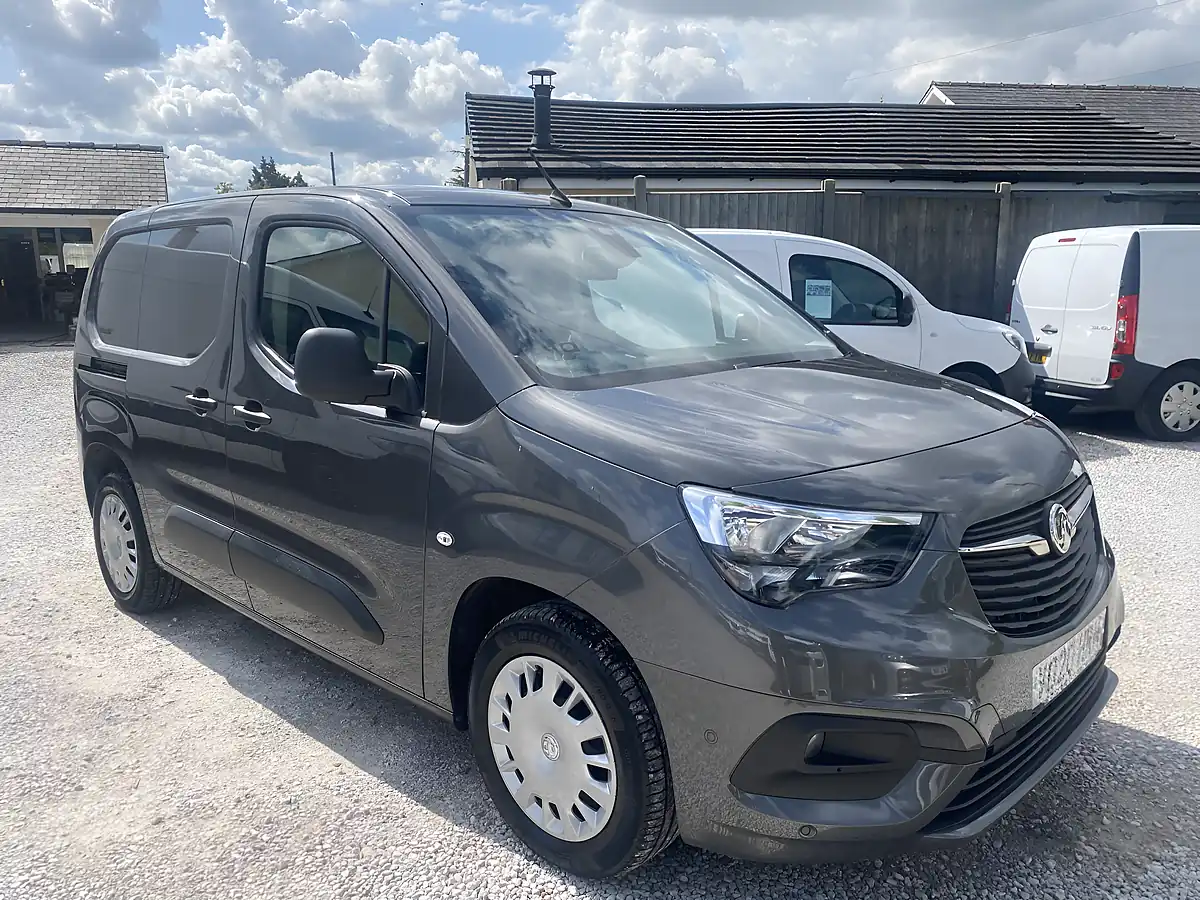 Used 2020 Vauxhall Combo Sportive Grey - Front View