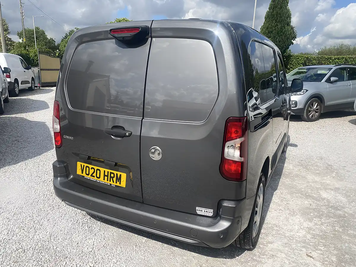 Used 2020 Vauxhall Combo Sportive Grey - Interior and Exterior details 10