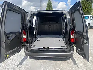 Used 2020 Vauxhall Combo Sportive Grey - Interior and Exterior details 20