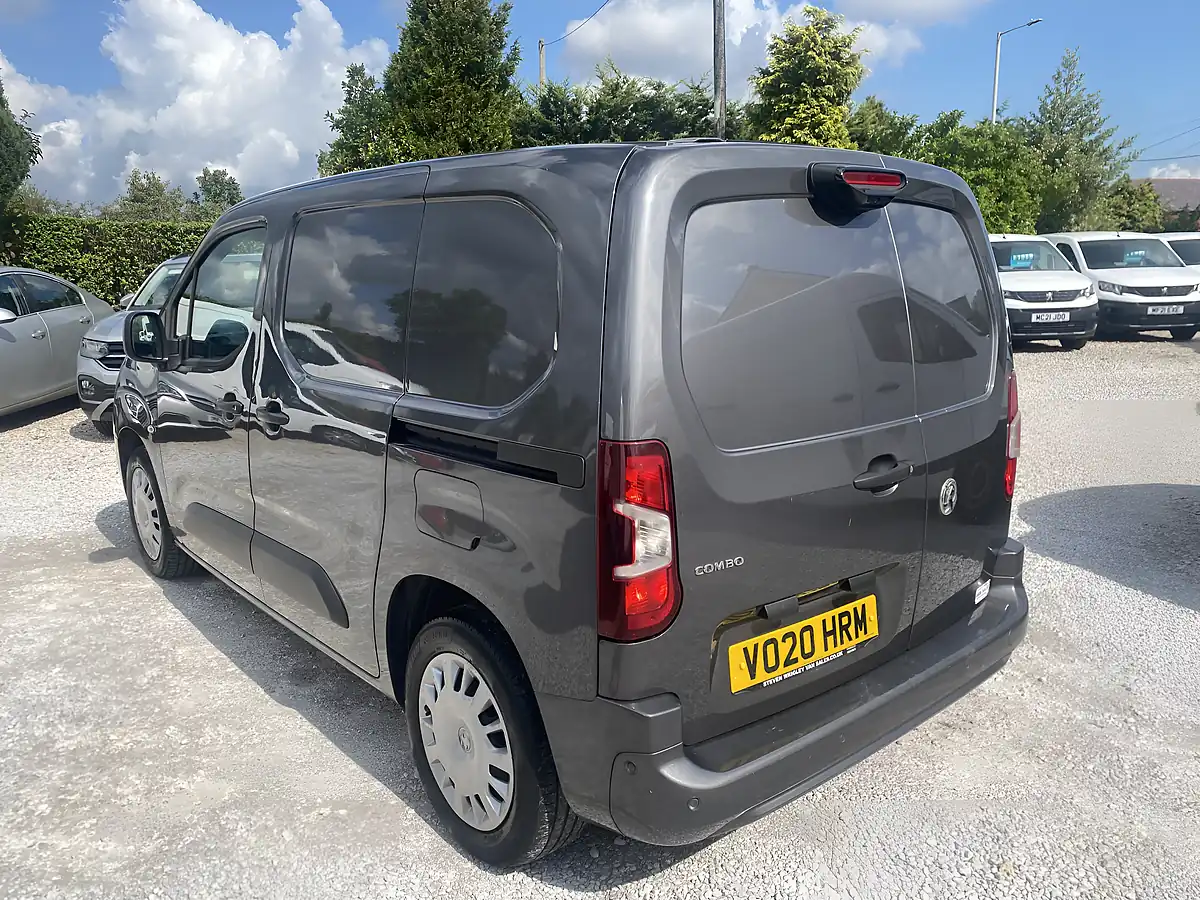 Used 2020 Vauxhall Combo Sportive Grey - Interior and Exterior details 8