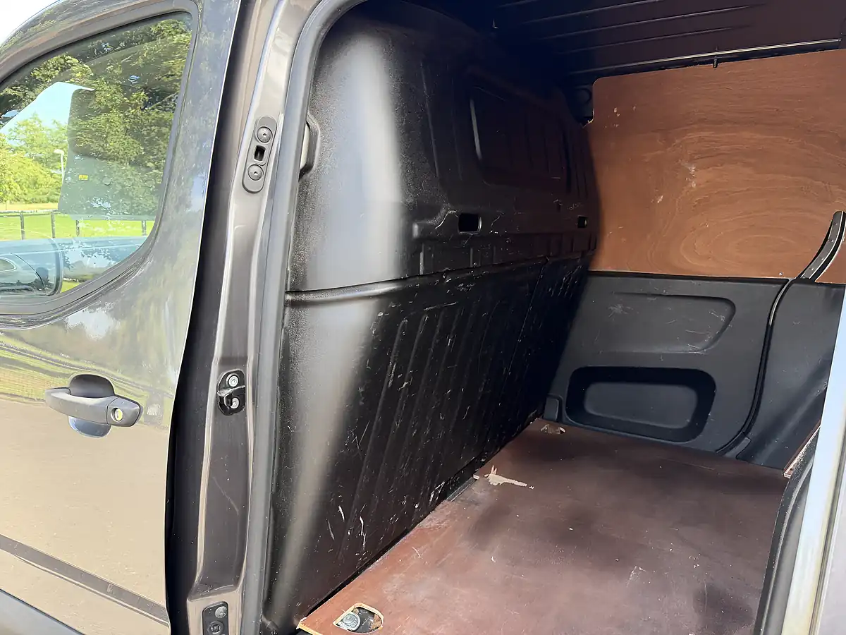 Used 2020 Vauxhall Combo Sportive Grey - Interior and Exterior details 14