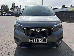 Used 2020 Vauxhall Combo Sportive Grey - Interior and Exterior details 2